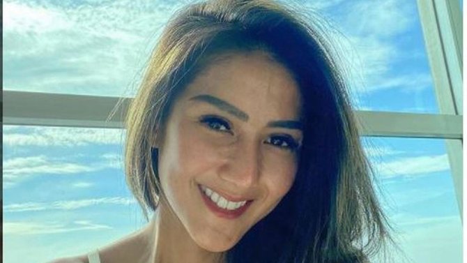 jasa pengawalan naik sepeda garda local usaha unik milik presenter crystal oceanie