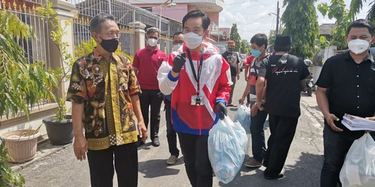 Kembali Blusukan, Warga Panggil Gibran 'Pak Wali'