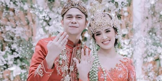 Digelar Adat Sunda dan Minang, Ini 5 Momen Pernikahan Handika Pratama dan Rosiana