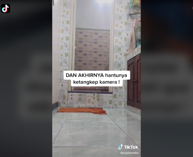 viral keset toilet selalu berantakan