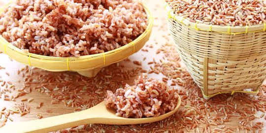 13 Makanan Sehat yang Dapat Membersihkan Usus Besar, Bantu Lancarkan Pencernaan