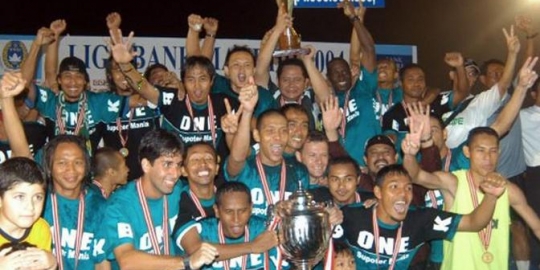 16 Tahun Lalu, Persebaya Tekuk Persija dan Juara Divisi Utama 2004