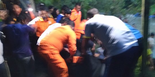 Hilang Usai Salto ke Sungai Bendung Benanga Samarinda, Bocah SD Ditemukan Meninggal