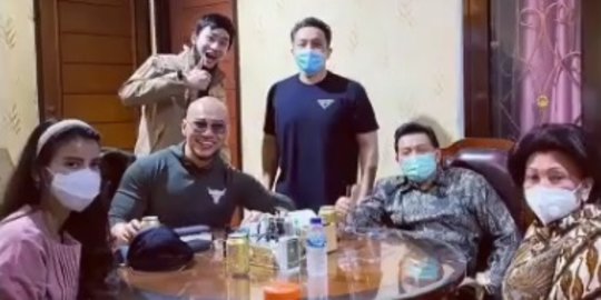 Makan Bareng Mertua Jenderal Andika Perkasa, Deddy Corbuzier Seperti Mau Ditangkap