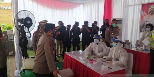 Tujuh Pemudik Reaktif Covid-19 di KM 19 Tol Jakarta-Cikampek