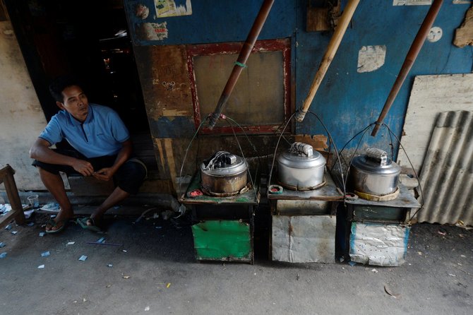 foto esai kemiskinan jakarta