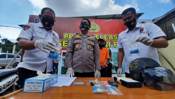 kurir narkoba tertangkap di samarinda