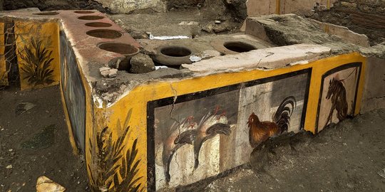 Warung Kaki Lima Berusia 2.000 Tahun Ditemukan di Kota Kuno Pompeii Italia