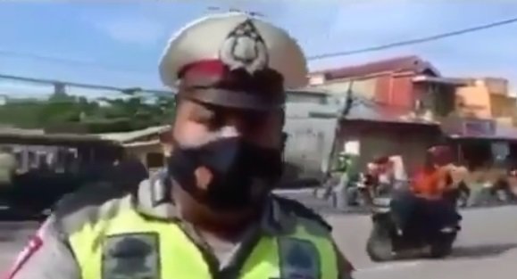 viral polisi beri imbauan hati hati di jalan