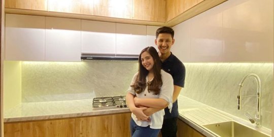 Minimalis dan Elegan, Intip 4 Potret Dapur Baru Tasya Kamila