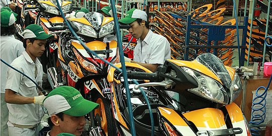 Jumlah Pekerja di Industri Manufaktur Turun 1,45 Juta Orang Selama Pandemi