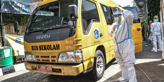 Bus Sekolah Jadi Armada Evakuasi Pasien Covid-19