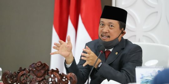 Menteri Trenggono Perkuat Pengawasan di Wilayah Rawan Pencurian Ikan