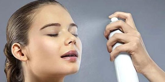 Tips Tampil Cantik Meski Pakai Masker Seharian