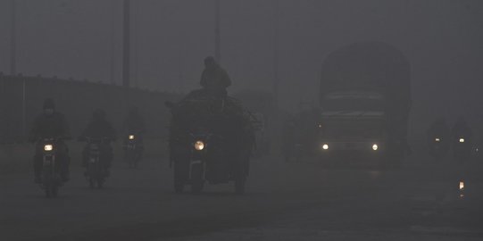 Kabut Tebal Selimuti Pakistan