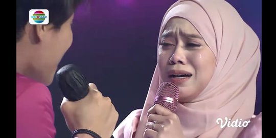 Banjir Air Mata, Lesti Kejora Nangis di Pelukan Rizky Billar