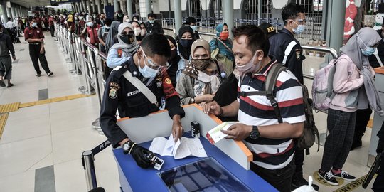 Arus Balik Diprediksi 3 Januari, KAI Ingatkan Penumpang Miliki Hasil Tes Covid-19