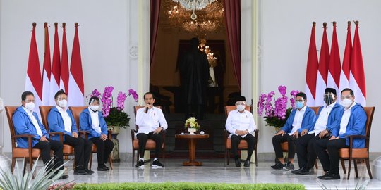 Sandiaga Akhirnya Bocorkan Pesan Penting Jokowi ke 6 Menteri Berjaket Biru