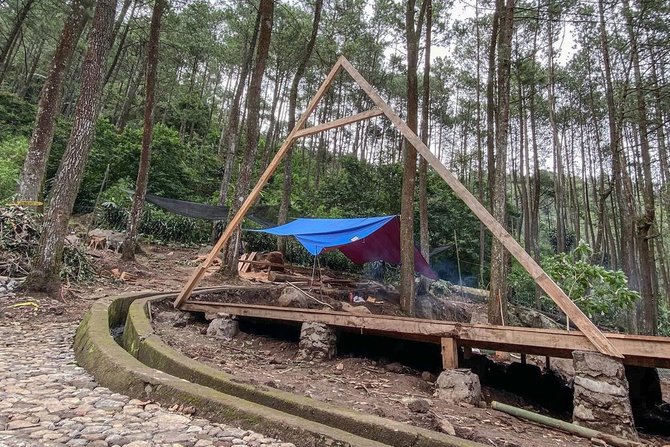 gunung puntang yang lagi dipermak musisi anji