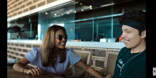 Kembali Mesra, Ini Potret Dinner Romantis Atta Halilintar dan Aurel di Bali