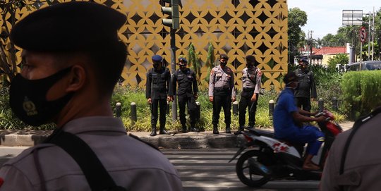 Ratusan Polisi Kawal Sidang Praperadilan Rizieq Syihab di PN Jaksel