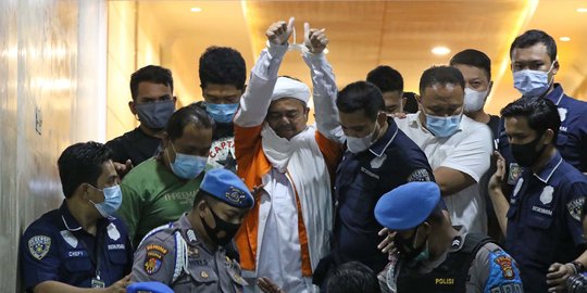 Sidang Praperadilan, Habib Rizieq Minta Dibebaskan & Status Tersangka Dibatalkan