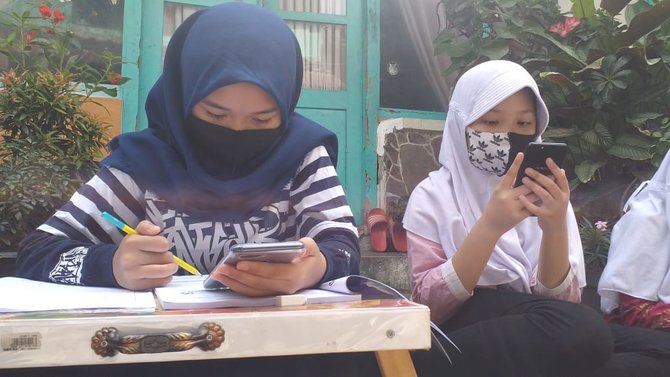 siswa belajar dari rumah