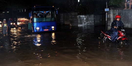 Kali Lamong Meluap, Sembilan Desa di Gresik Terendam Banjir