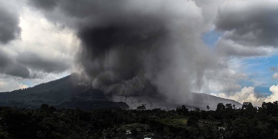 Berstatus Siaga, Begini Kondisi Gunung Sinabung Pasca Erupsi di Awal Tahun