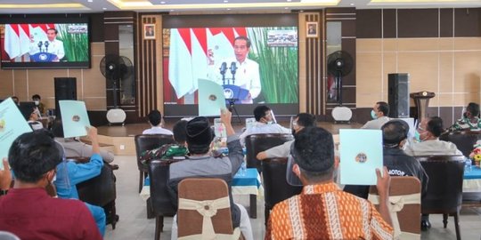 Presiden Jokowi bagikan 1.387 Sertifikat Tanah untuk Warga Batam