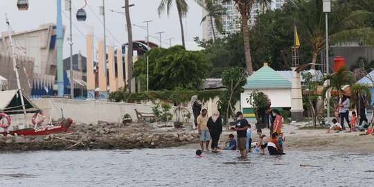 Satgas Covid-19: Pengunjung Wisata saat Libur Tahun Baru Lebih Tinggi dari Natal