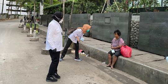 Dinsos Jakpus Kehilangan Jejak Tunawisma yang Ditemui Risma di Jalan Sudirman-Thamrin