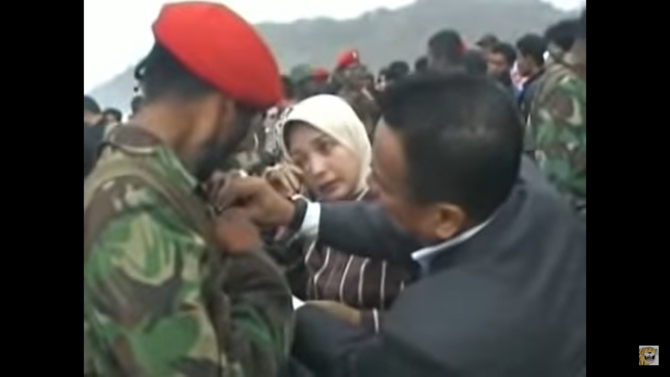 momen anak miing bagito saat pembaretan kopassus