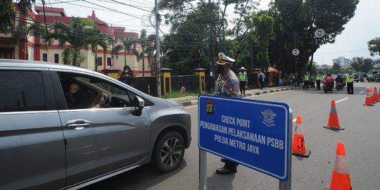 CEK FAKTA: Hoaks Informasi Lockdown di Jawa dan Bali