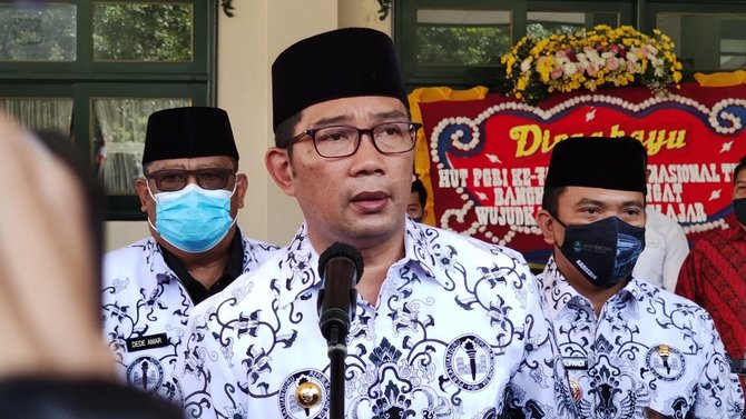 gubernur jawa barat ridwan kamil di depok