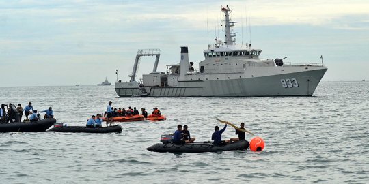 Fokus Bantu Operasi SAR, TNI AL Batalkan Peringatan Hari Dharma Samudera