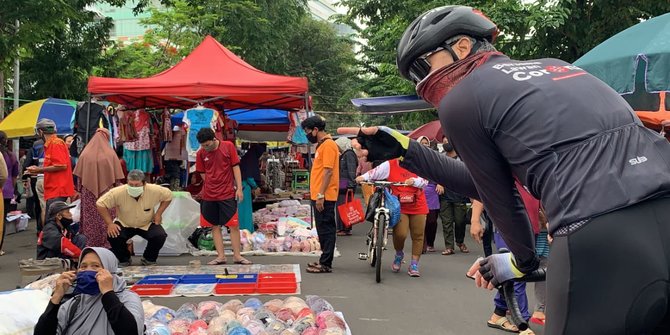 Sidak di Pasar Tiban, Gubernur Ganjar Ingatkan Warga yang Abai Pakai Masker