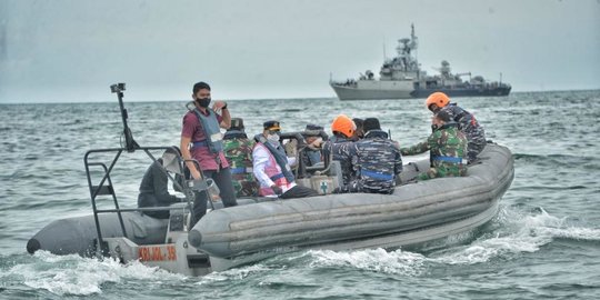 Tim Gabungan Temukan Titik Lokasi Jatuhnya Pesawat Sriwijaya Air SJ-182