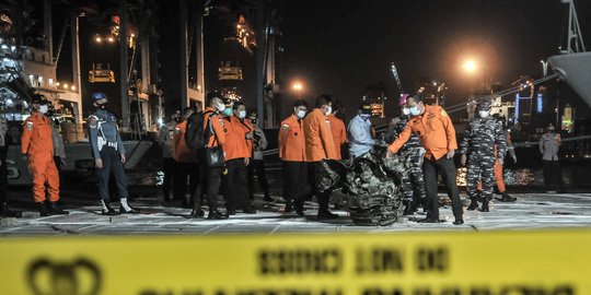 Basarnas Kerahkan 53 Kapal untuk Cari Korban Pesawat Sriwijaya SJ-182