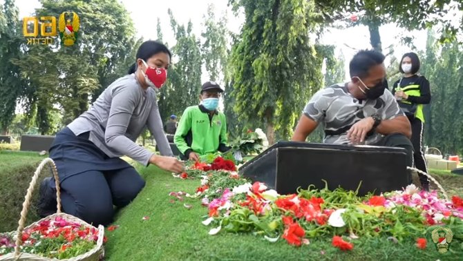 jenderal andika dan istri pergi ziarah