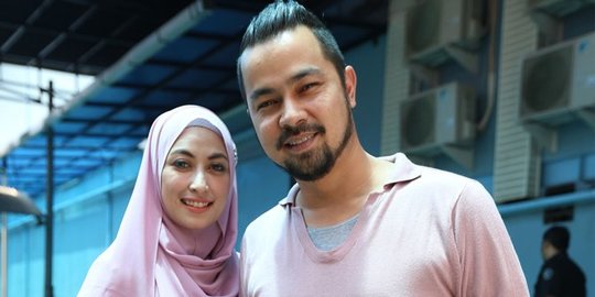 7 Potret Rumah Mewah Annisa Trihapsari, Ada Mekah, Madinah Sampai Shahrukh Khan