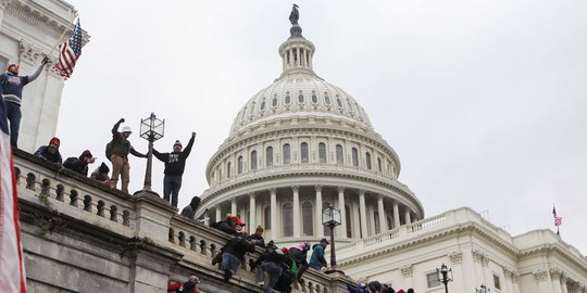 Kelompok Sayap Kanan AS Sebut Kerusuhan Capitol Sebagai Revolusi