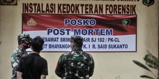 Tim DVI Terima 56 Kantong Jenazah Korban Kecelakaan Sriwijaya Air SJ182