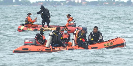 Tim SAR Tambah Kapal Pendeteksi Bawah Laut Cari Korban dan Blackbox Sriwijaya