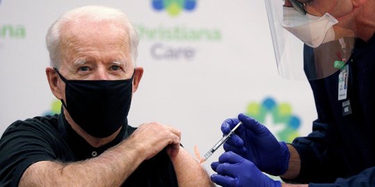 Joe Biden Terima Suntikan Dosis Kedua Vaksin Covid-19