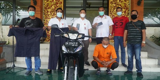 Polisi Gadungan Rampas Handphone Milik Warga di Bali
