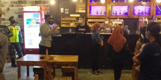 Hajatan Pernikahan di Gresik Dibubarkan Polisi Gara-Gara Gelar Dangdutan