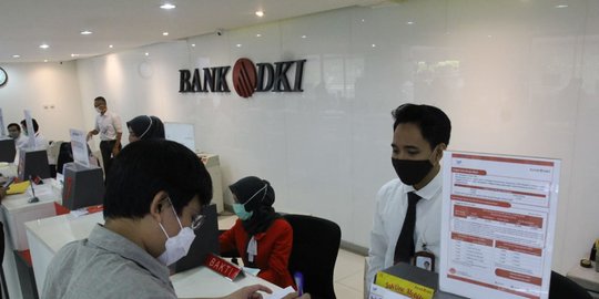 Bank DKI Mulai Salurkan Bantuan Sosial Tunai Sebesar Rp300.000 per Bulan