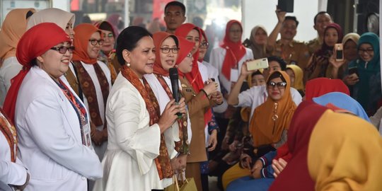 Iriana Tak Ikut Disuntik Vaksin Covid-19 Bareng Jokowi Hari Ini