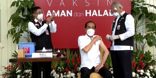 Jokowi Usai Disuntik Vaksin Sinovac Enggak Terasa Sama Sekali Merdeka Com